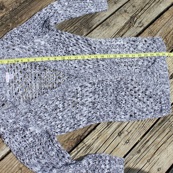 Open Crochet Kimono Cardigan Heathered Black White - Picture 5 of 5